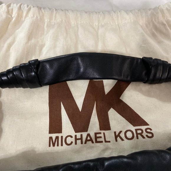 Michael Kors Black Leather Hand Bag Gold Accent - Picture 6 of 6